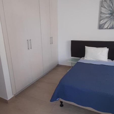 P L Panagiotis Apartment Larnaka Exterior foto