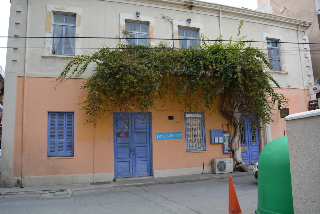 P L Panagiotis Apartment Larnaka Exterior foto