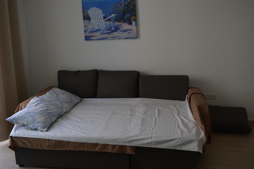 P L Panagiotis Apartment Larnaka Exterior foto